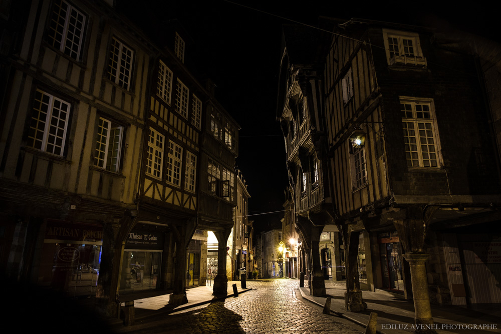 Dinan, paysage de nuit, patrimoine, vieille ville, médiévale, ambiance de nuit, Normandie, Bretagne