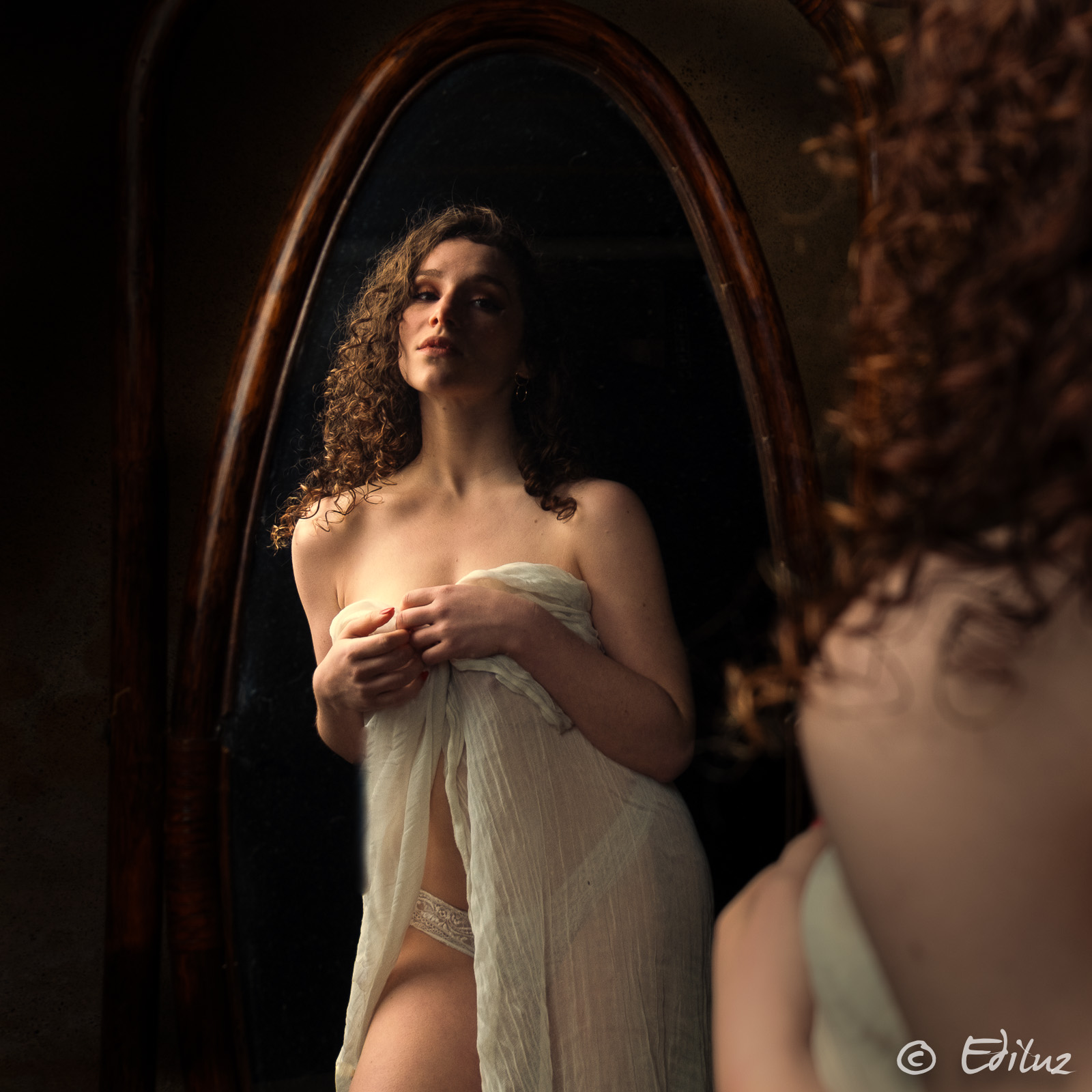 Portrait photo femme boudoir sensualité et beauté féminine Vannes