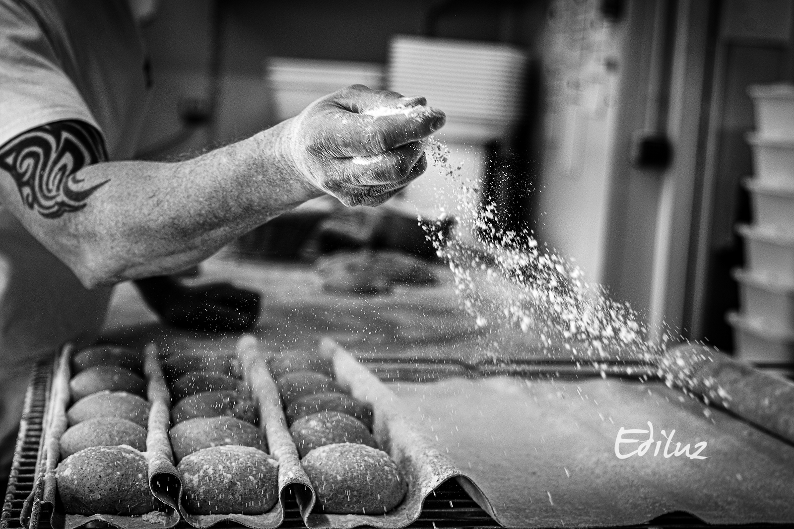 Mains de boulanger, la Grange du Boulanger, Noyalo